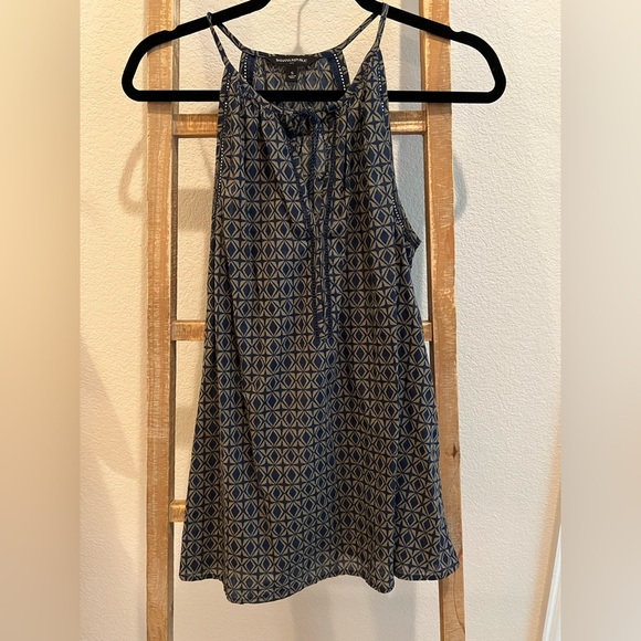 Banana Republic Blue Sleeveless Tie Front Blouse - Picture 1 of 3